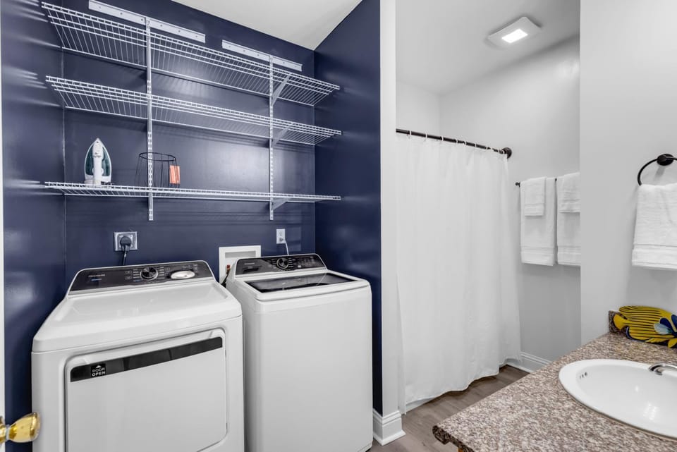 towels, washing machine, dryer