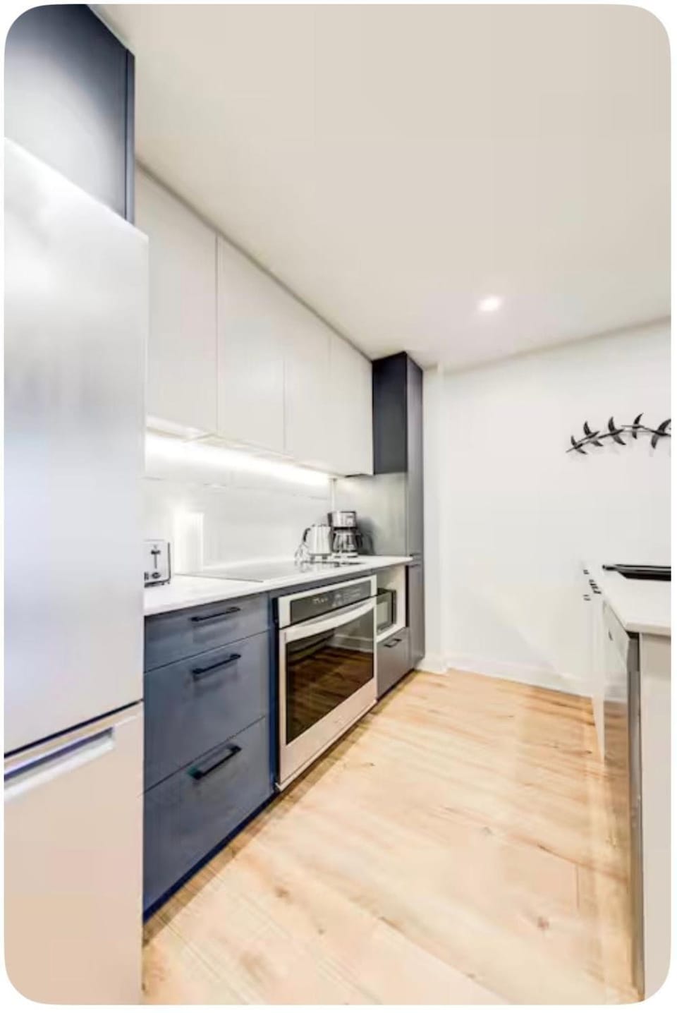 Chic 1BR Montréal - Steps from Bell Centre Apartment in Montreal