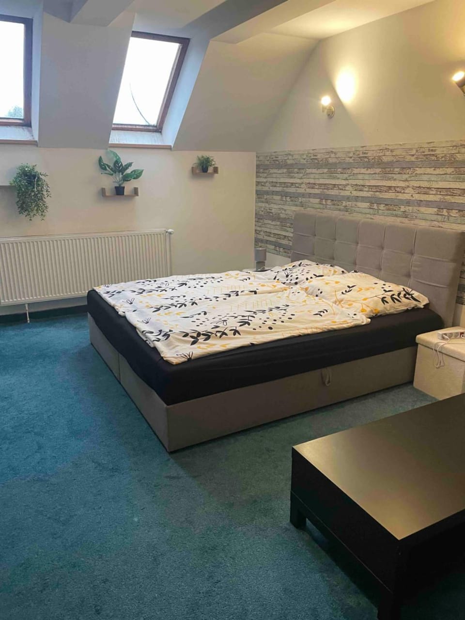 Pokoj v patře se sdíleným příslušenstvím Vacation rental in Czechia