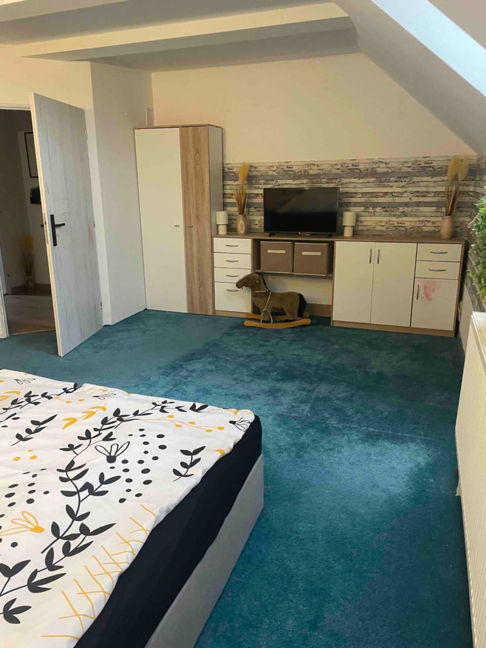 Pokoj v patře se sdíleným příslušenstvím Vacation rental in Czechia