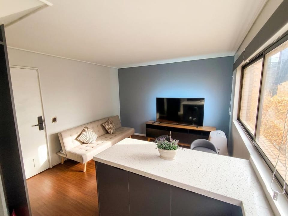Bed, Dining area