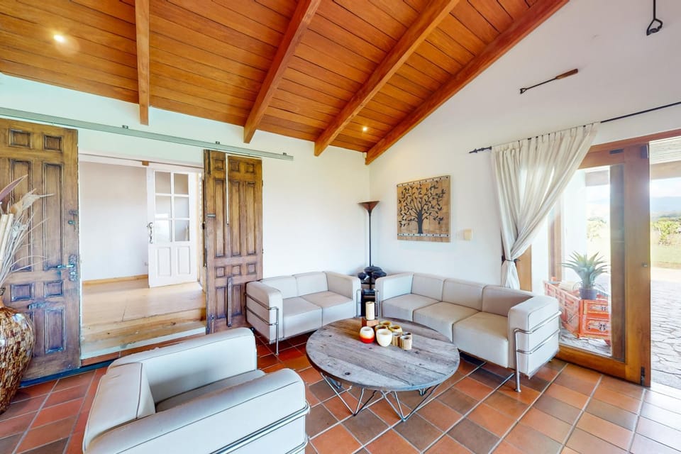 Mtn-View Farmhouse w/ Pool in Atenas House in Alajuela Province
