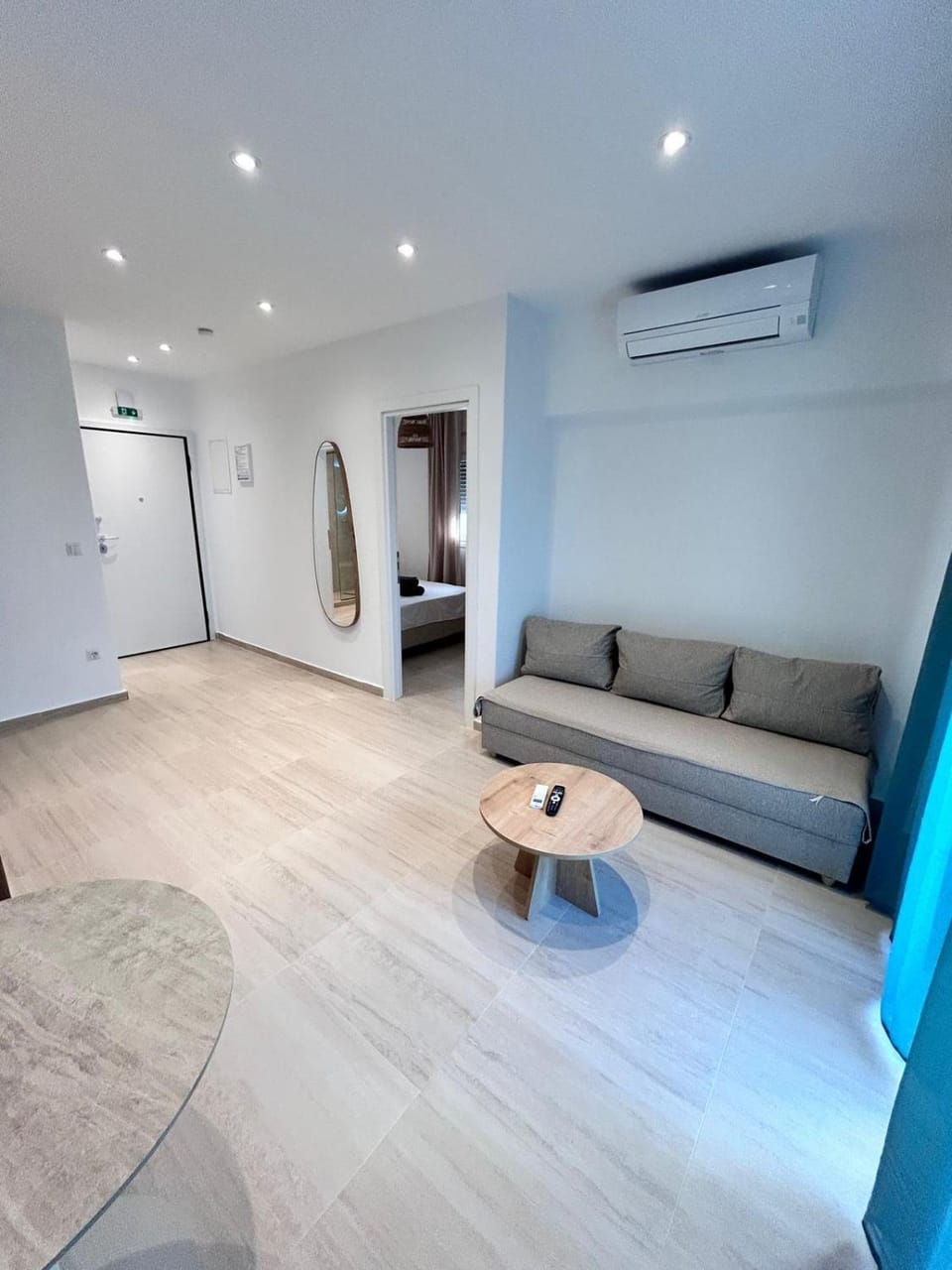 Living room, Seating area, air conditioner