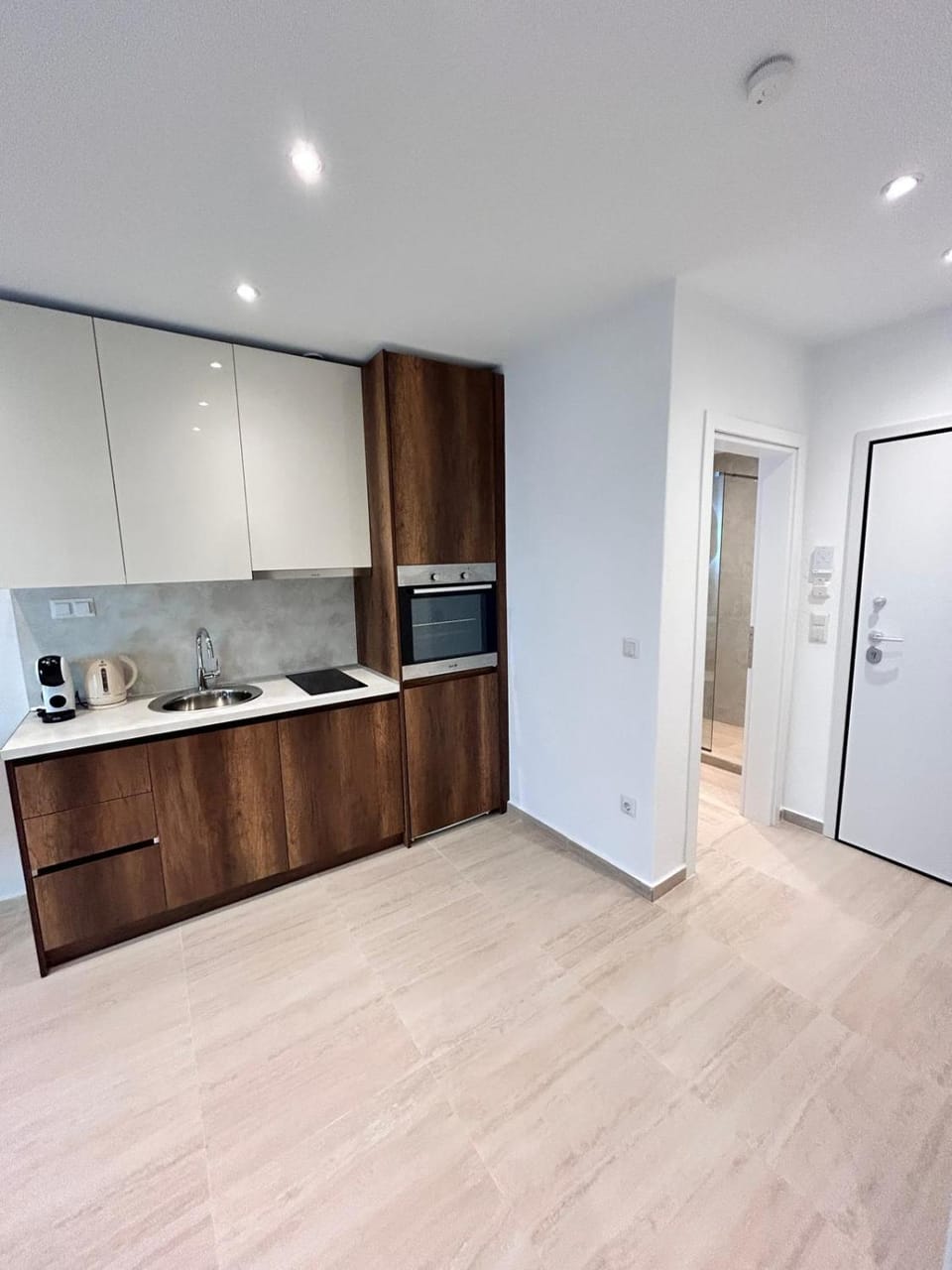 Kitchen or kitchenette, oven, stove