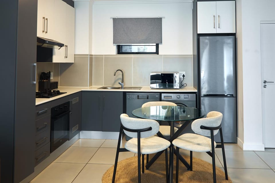 Kitchen or kitchenette, kitchen