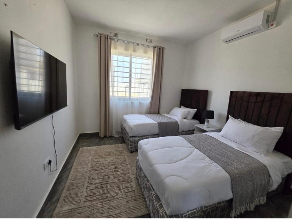 Bed, TV and multimedia, Bedroom, air conditioner