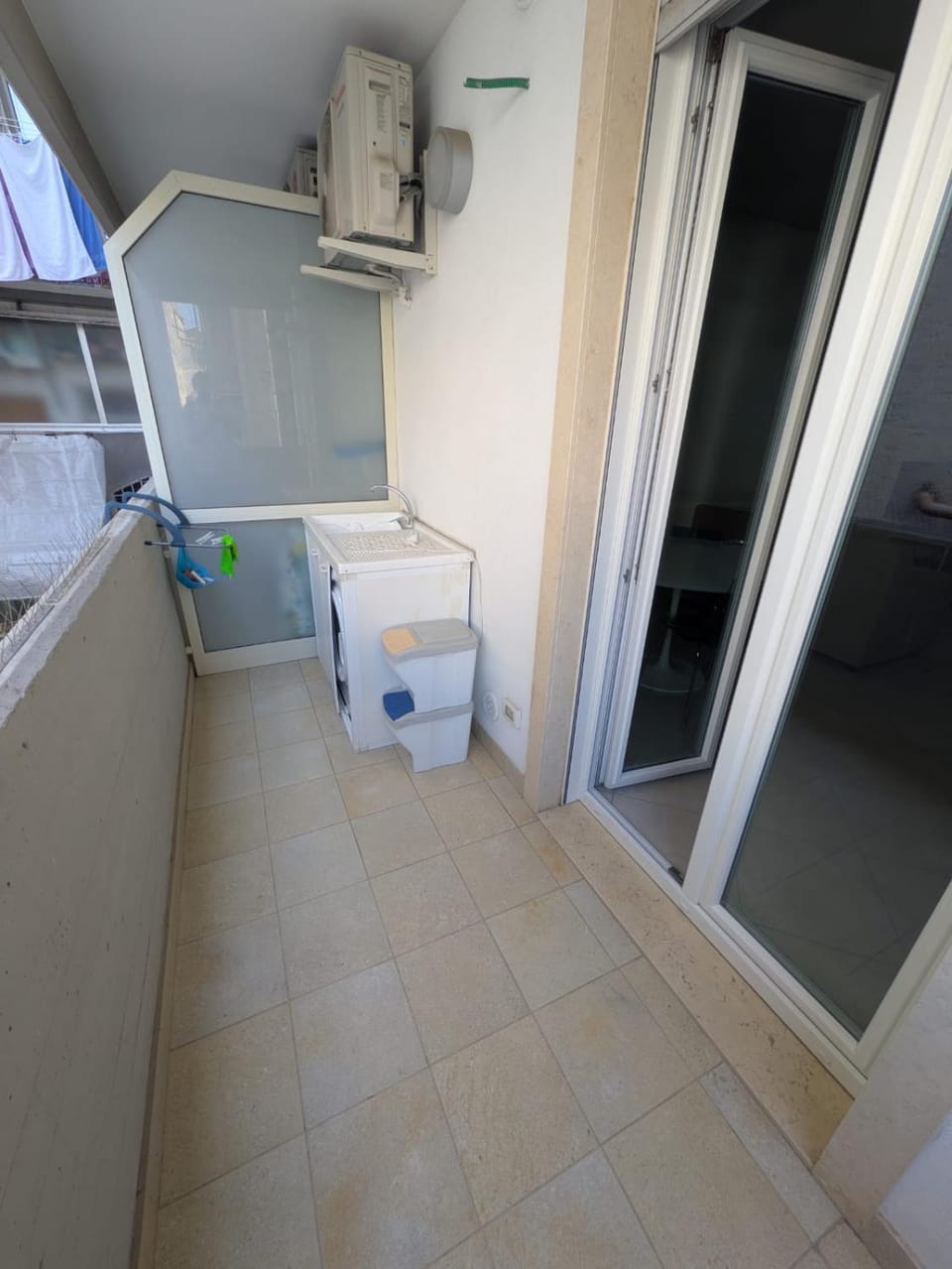 Balcony/Terrace, washing machine