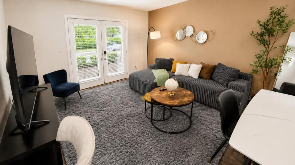 The Sutton Modern 2BR Escape House in Hoover