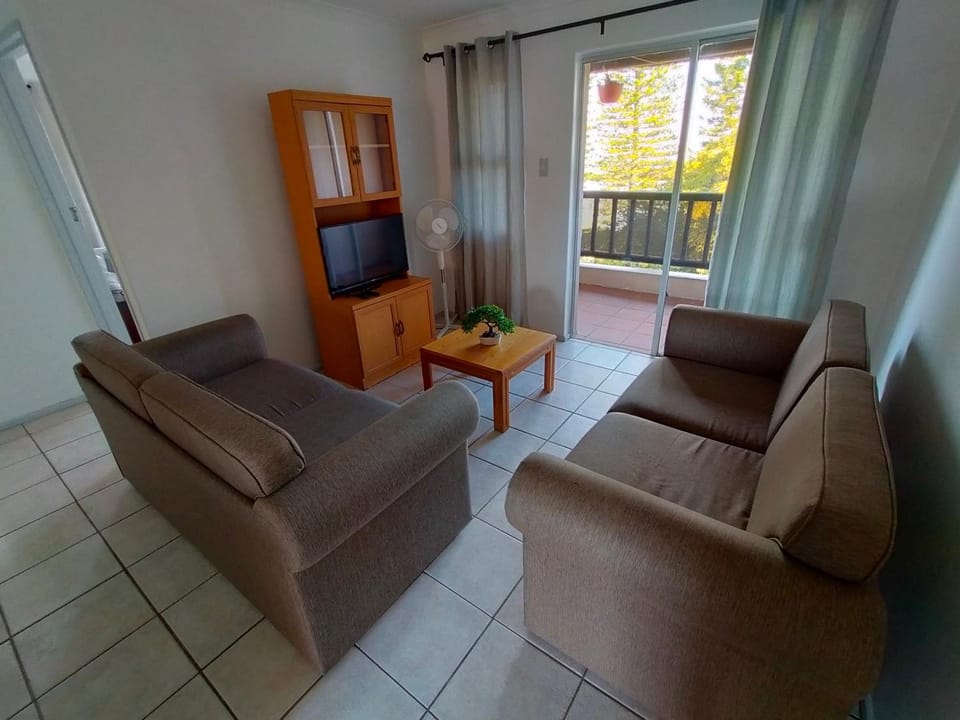 Serengeti Self Catering Units in Bellville Apartment in Cape Town