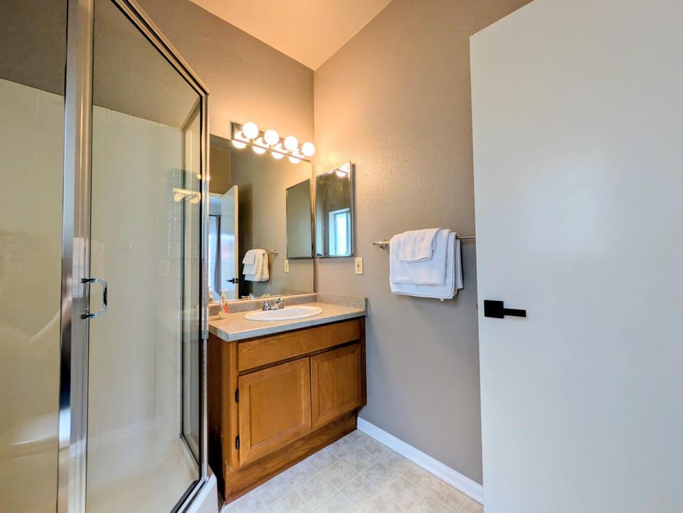 Walkable San Diego Dual Suite Home with Parking, Gym, Dog Friendly Apartment in San Diego