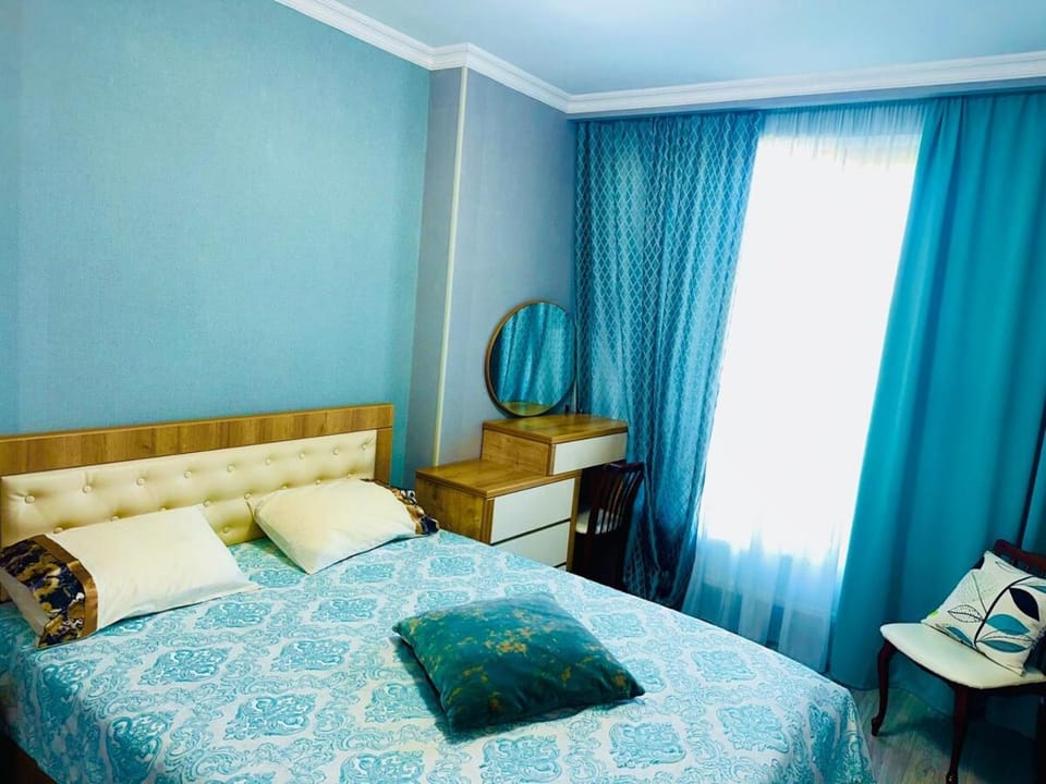 Bright apartment inside Kikvidze Park,Tbilisi Apartment in Tbilisi, Georgia