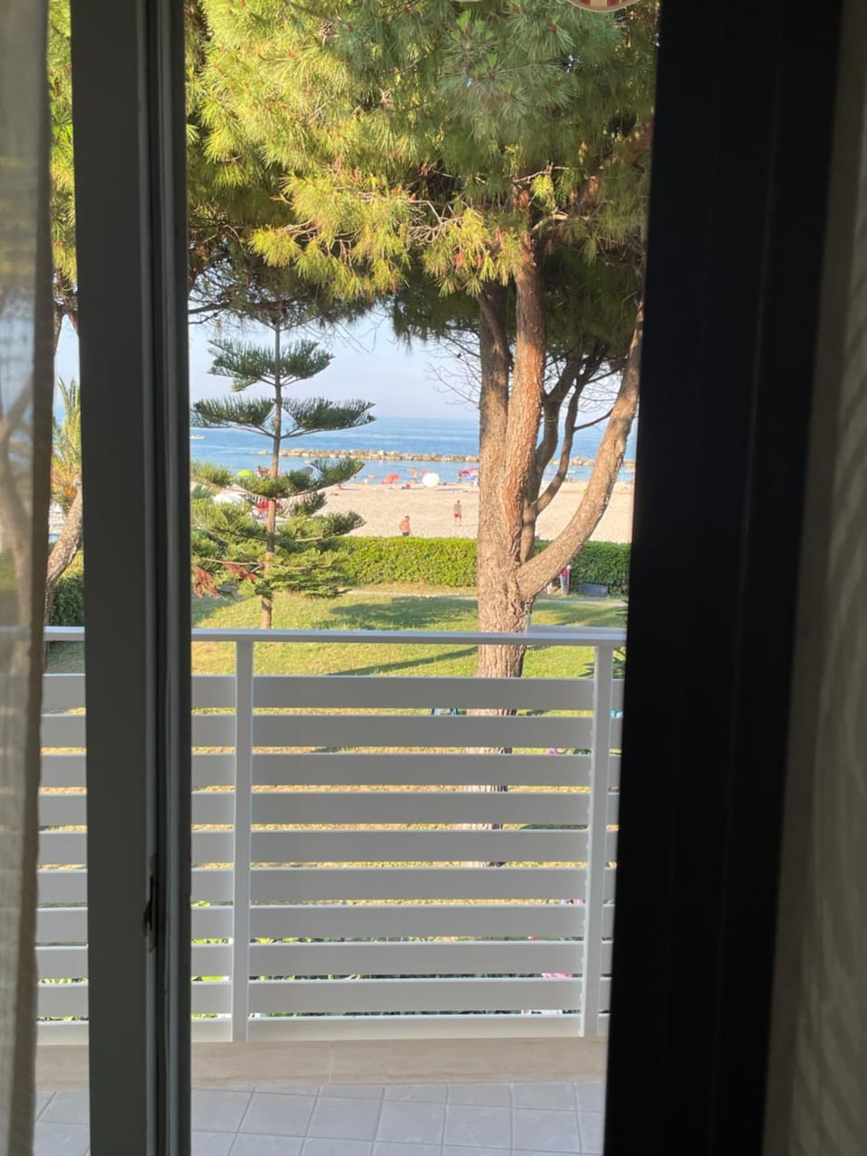 b&bonthebeachpda26 Bed and Breakfast in San Benedetto del Tronto