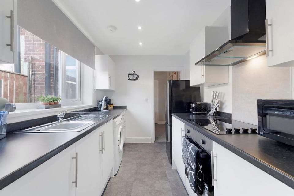 2BR in Darlington with Free Parking and Fast Wifi House in Darlington