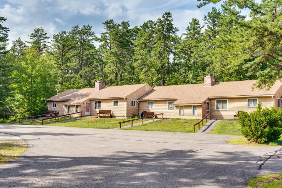 Walk to Echo Lake State Park! Family Escape House in North Conway