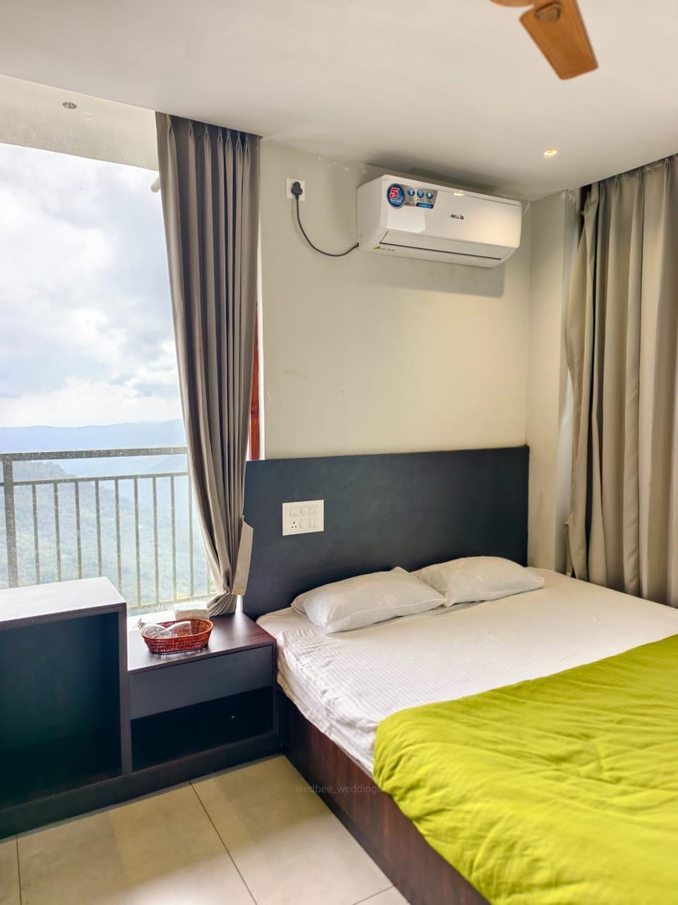 Bed, Photo of the whole room, Bedroom, Mountain view, air conditioner