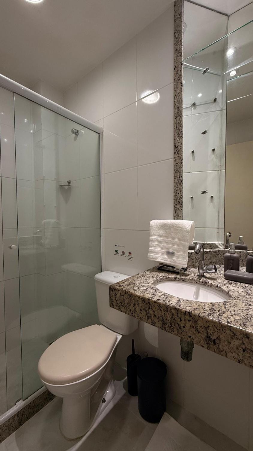 Experience Copacabana steps from the beach Apartment in Rio de Janeiro