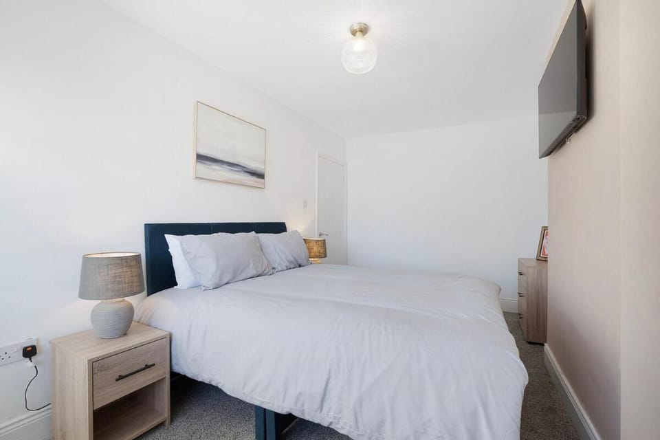 New 2BR in 53 Rowlington Terrace House in Ashington
