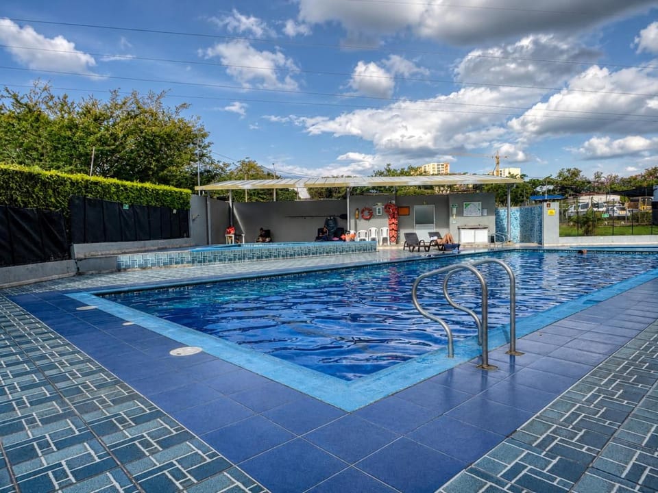 Apto moderno con piscina y parqueadero 73m2 Apartment in Ibagué