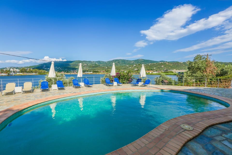 City view, Lake view, Pool view, Sea view, Swimming pool, Swimming pool