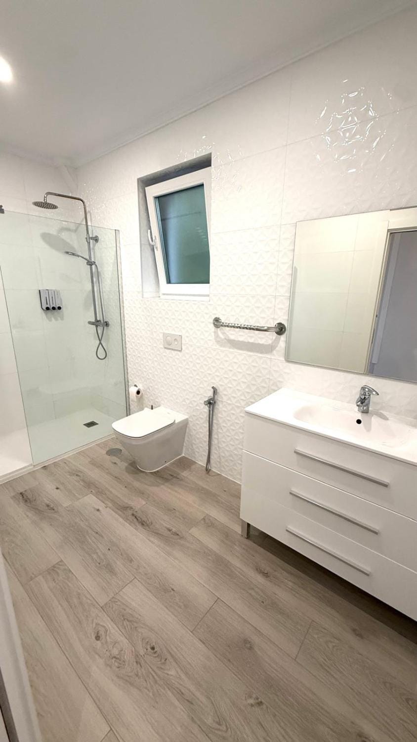 Shower, Bathroom, hair dryier