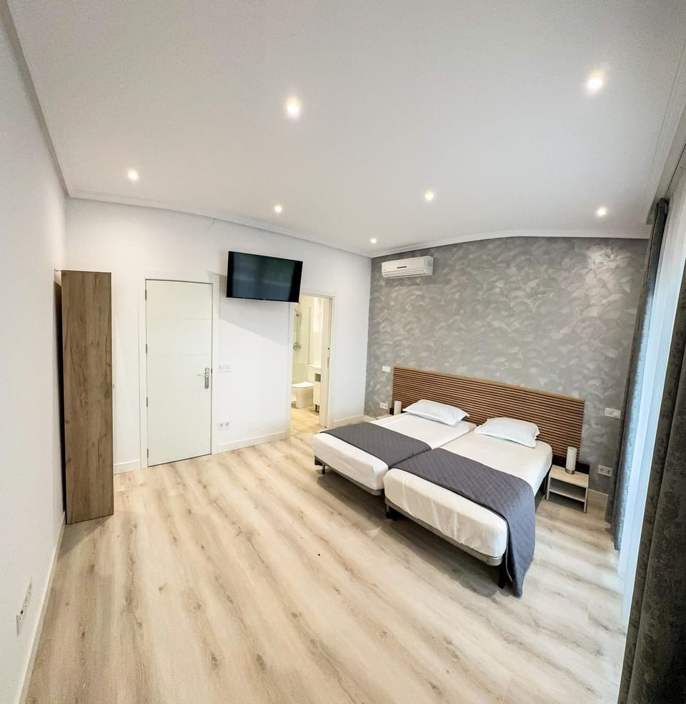 TV and multimedia, towels, wardrobe, air conditioner
