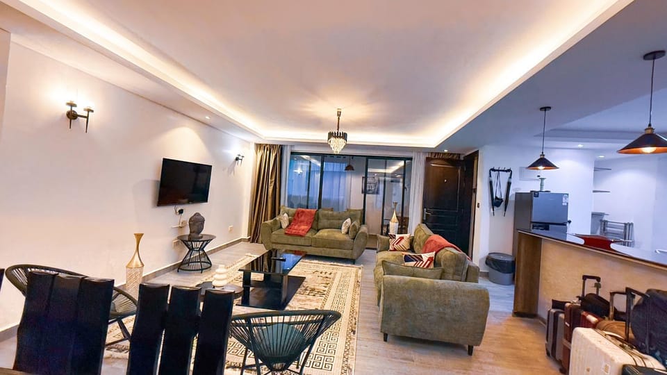 Communal lounge/ TV room, TV and multimedia, Kitchen or kitchenette, Living room, Seating area, Dining area, Evening entertainment