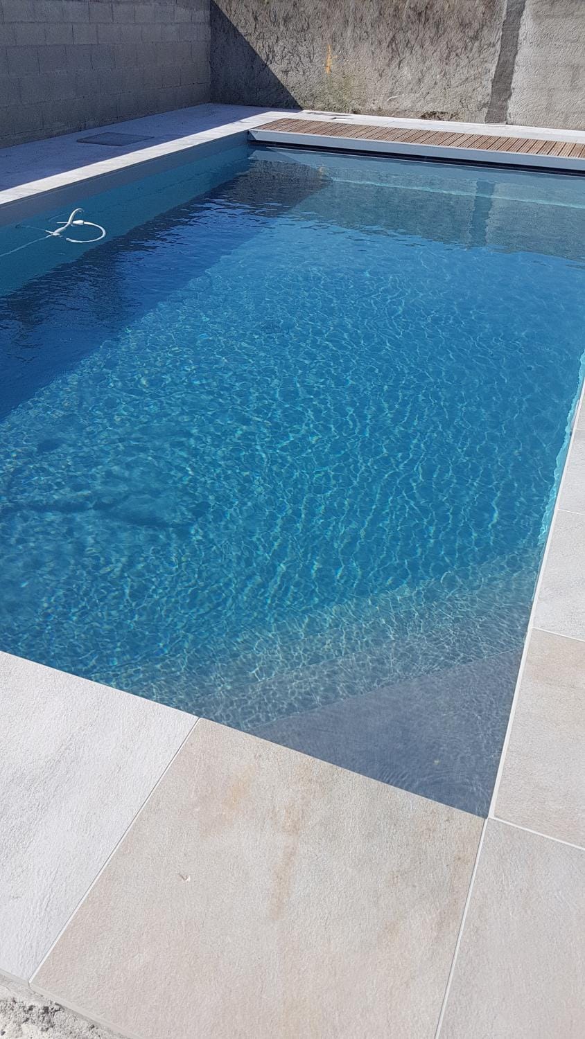 Swimming pool, Swimming pool