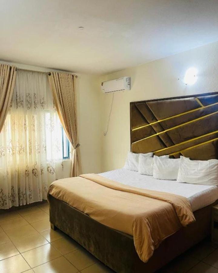 Best Mega hotel & suite Hotel in Lagos