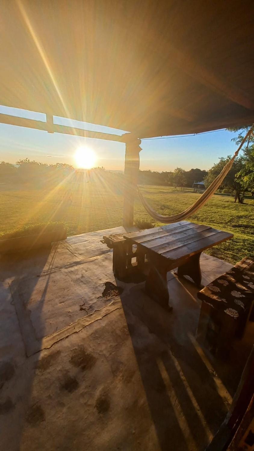 Zorzales en Bendita Tierra, Los Molles House in San Luis Province, Argentina