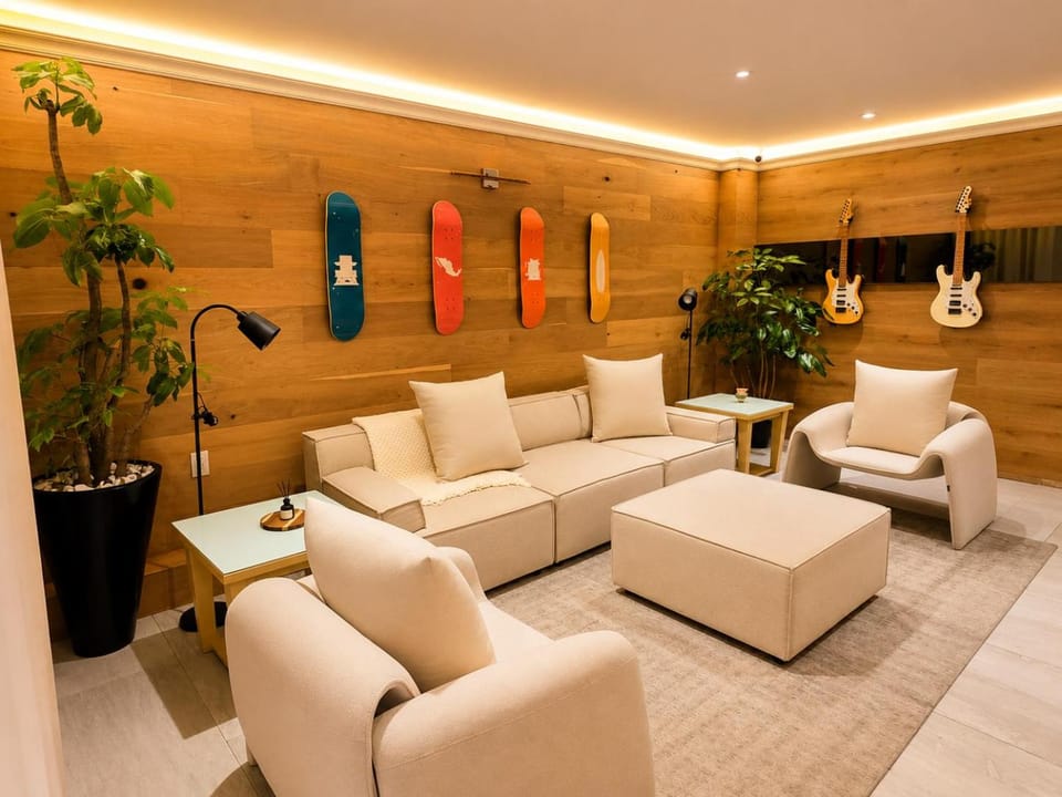 Living room, Seating area
