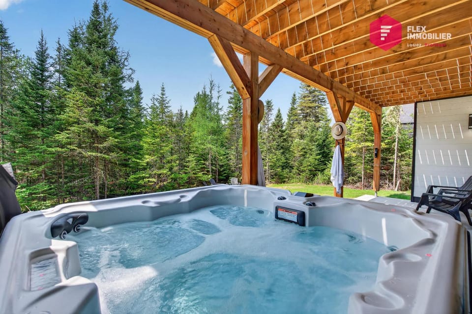 Jadeheim - Chalet 12 pers Spa et Sauna prives - Resort pres de Quebec House in Quebec