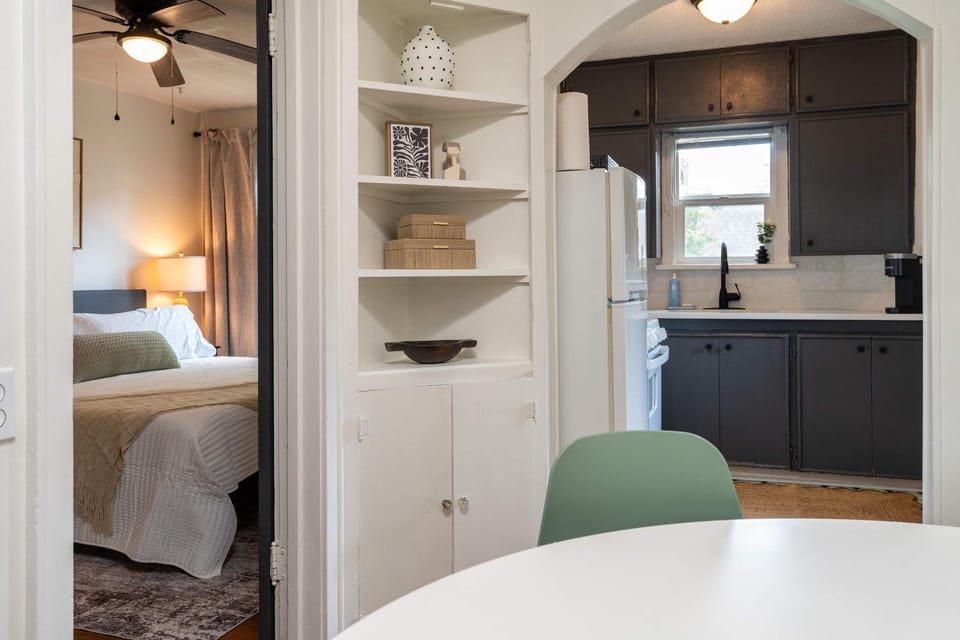 Beautiful One Bedroom Located Near Golf course - Taj Apartment in Wichita