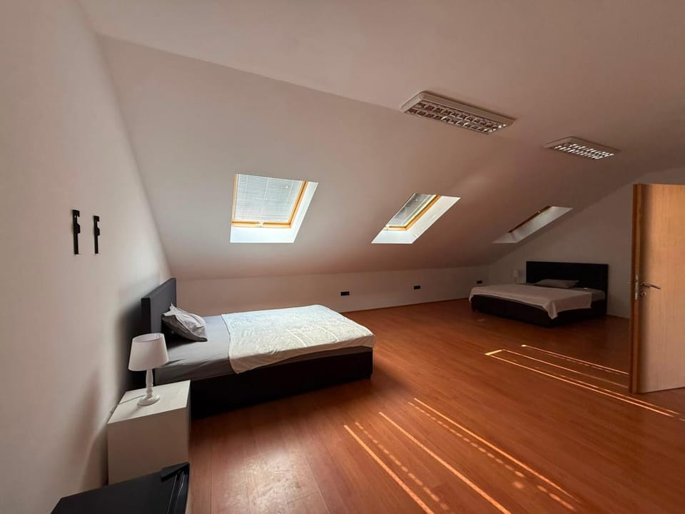 TV and multimedia, Photo of the whole room