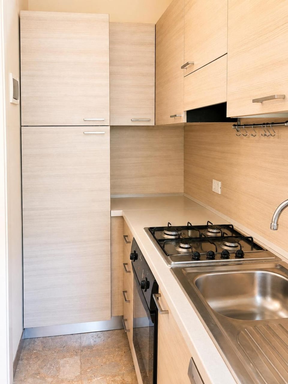 Hostdomus - Mediterraneo Apartment in Finale Ligure