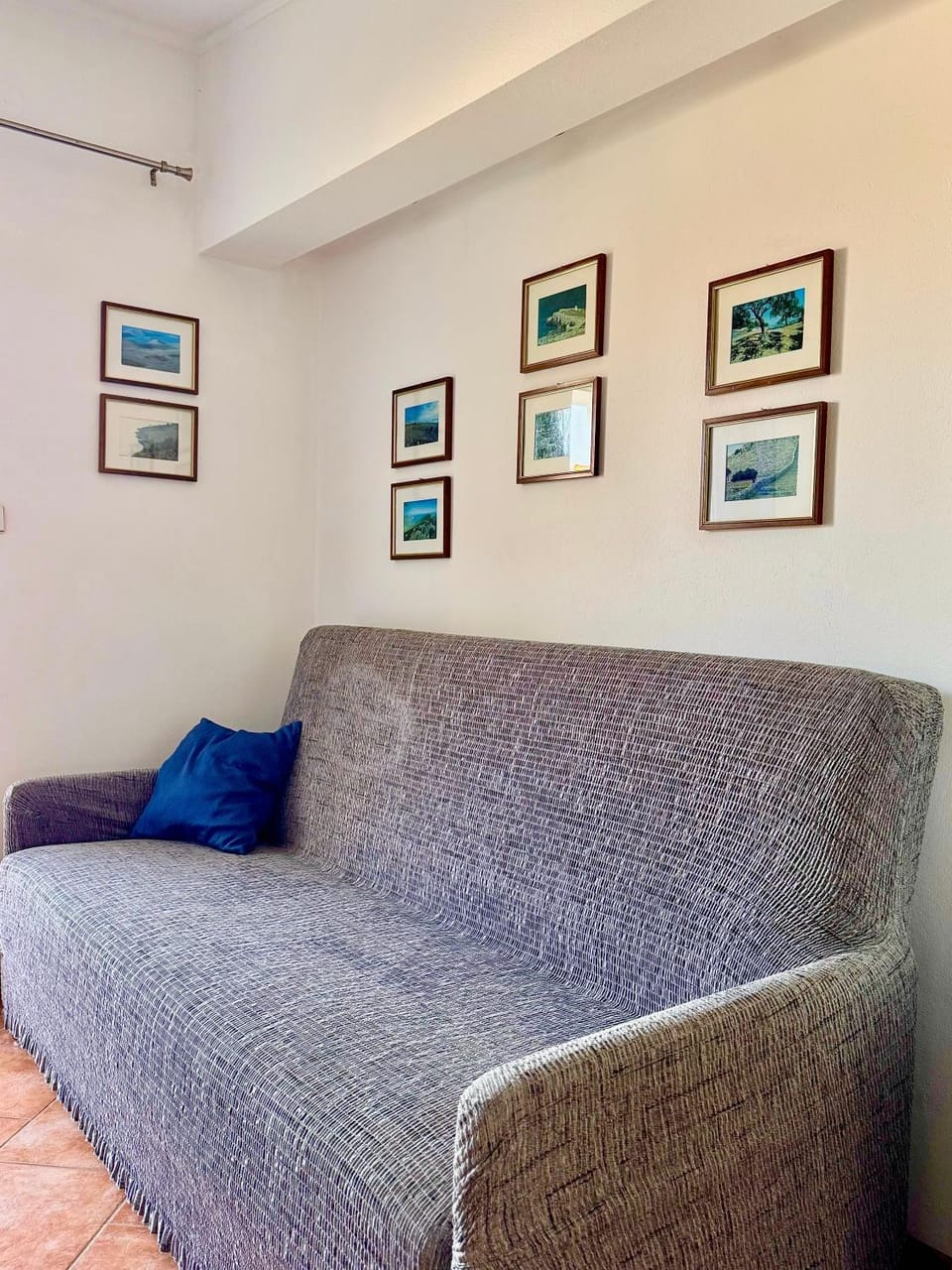 Coffee/tea facilities, Living room, Seating area