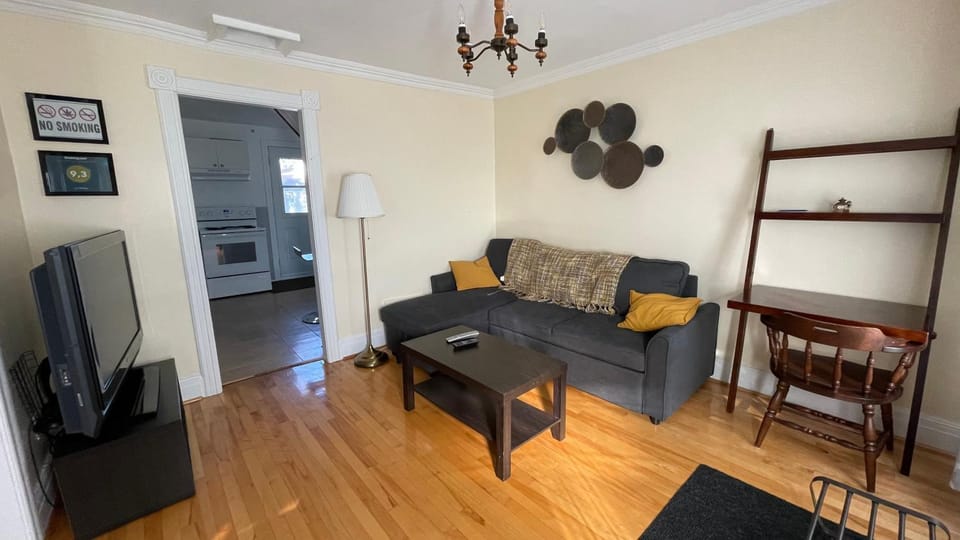 Le Milka I House in Longueuil