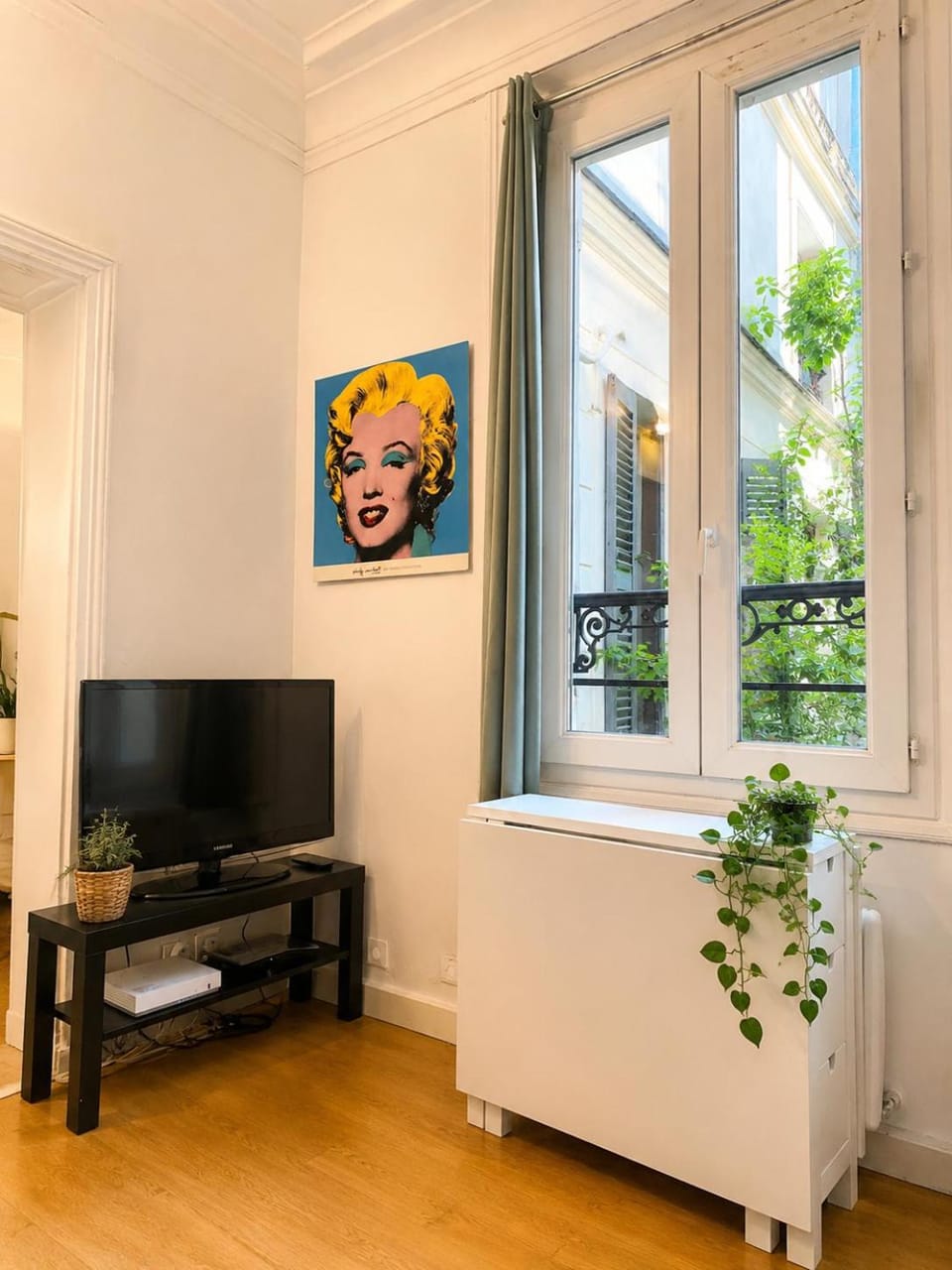 Family Flat Paris Montmartre Apartment in Paris