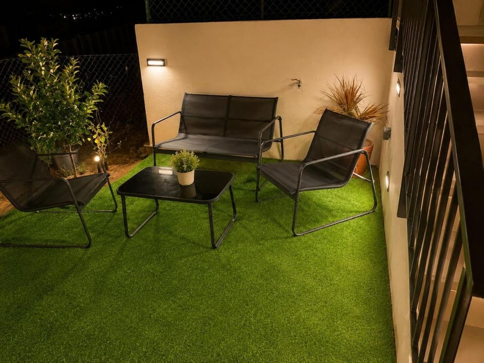 Appartement 2 chambres Jardin Parking gratuit Apartment in Nice