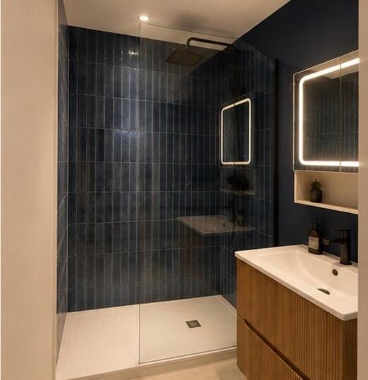 Appartement 2 chambres Jardin Parking gratuit Apartment in Nice