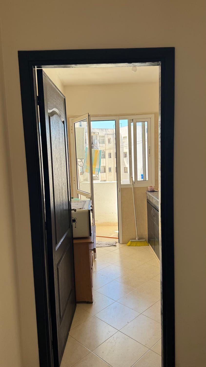 Sunny 70m apartment near beach, stadium & shopping Apartment in Tangier