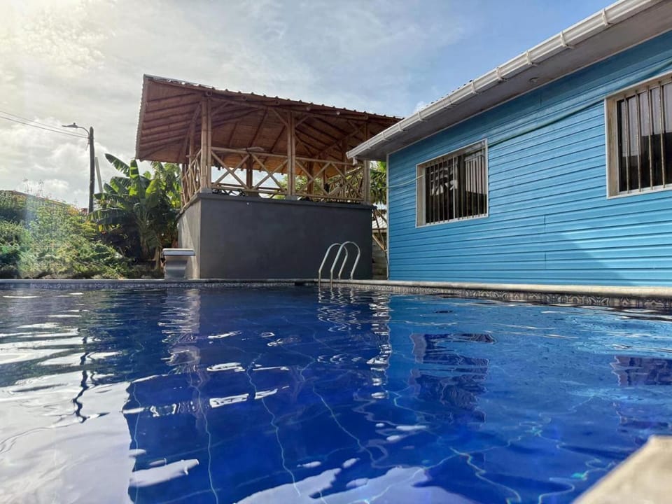 Balcony/Terrace, Swimming pool