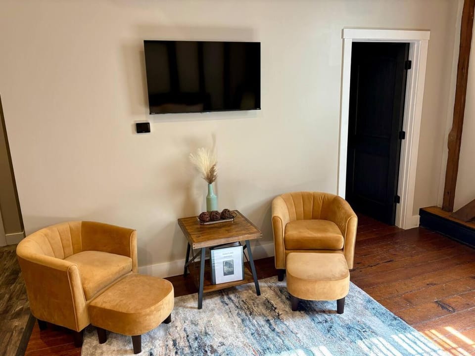 The Timber Loft - Potter’s Mill Vacation rental in Bellevue
