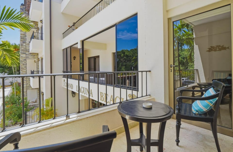 Balcony/Terrace, Living room