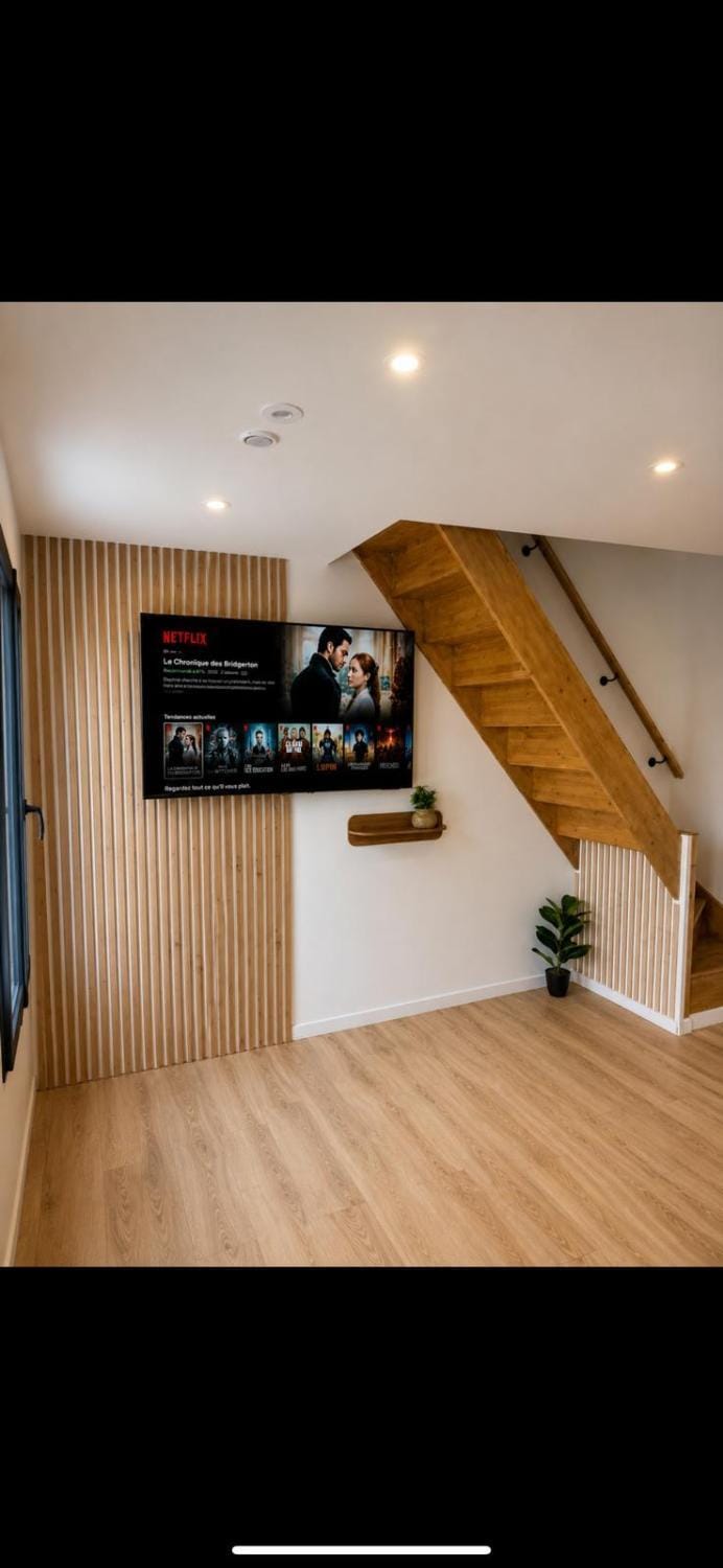Le Reve Luxe Spa Privatif Jacuzzi Sauna Apartment in Rouen