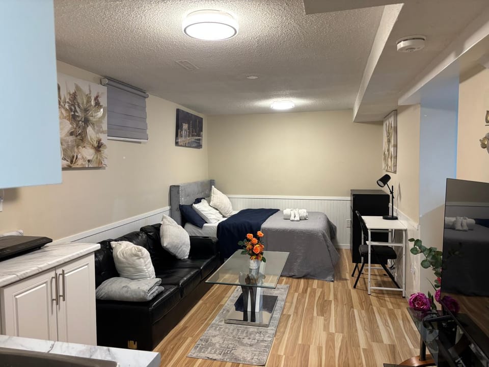 Cozy Private Studio Apartment Apartment in Ajax