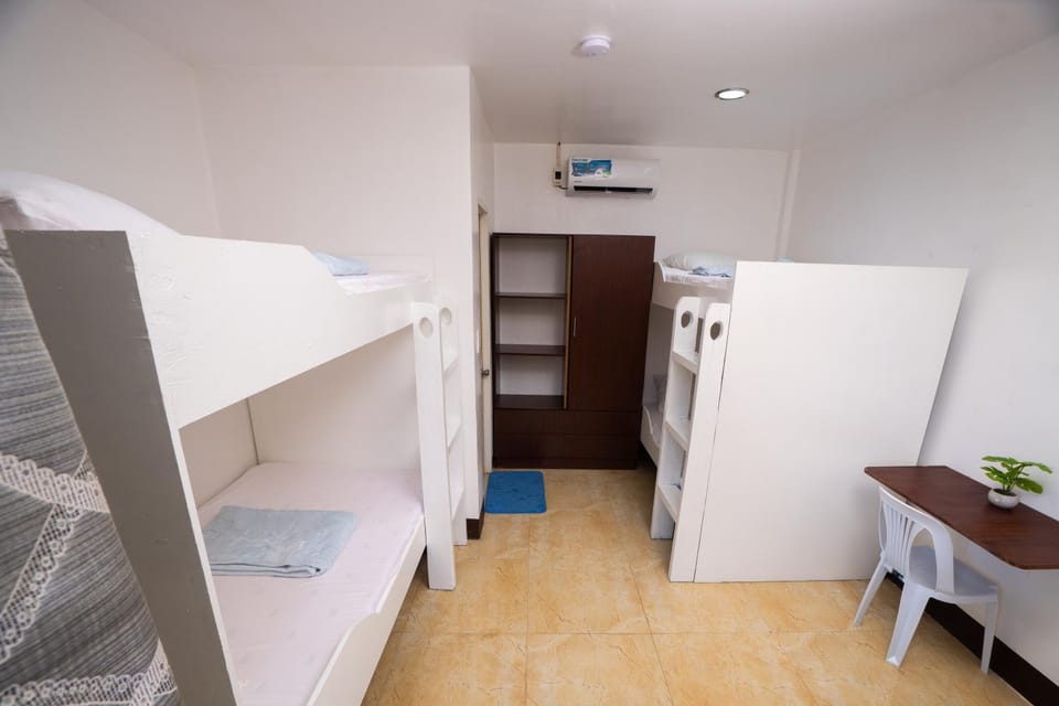 Bed, bunk bed