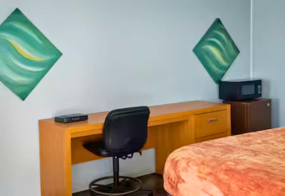 North - King Bed Hotel Studio 221 Apartment in Flowood