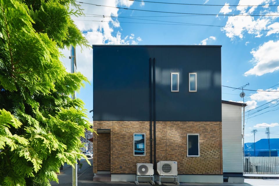 Property building, Day