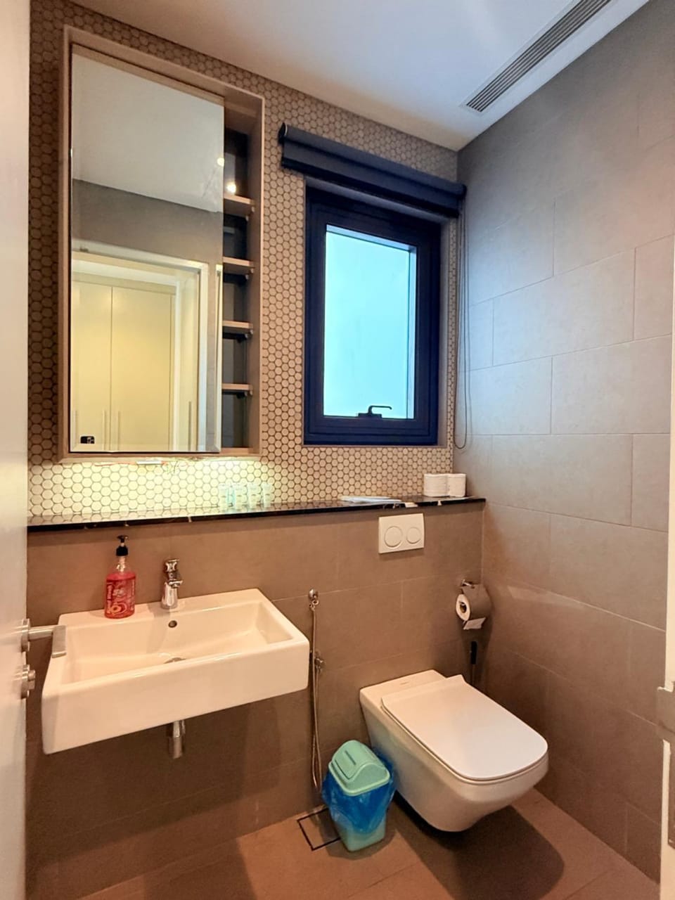 Toilet, Bathroom, towels