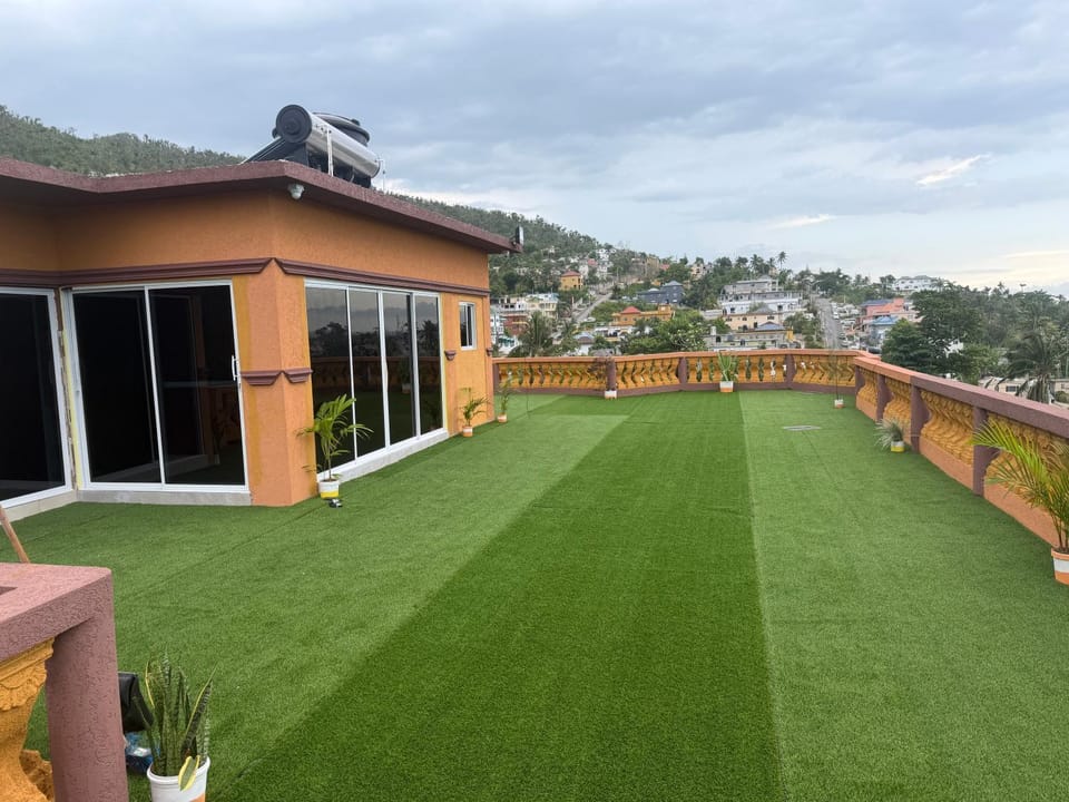The ROT BALCON Apartment in St. James Parish
